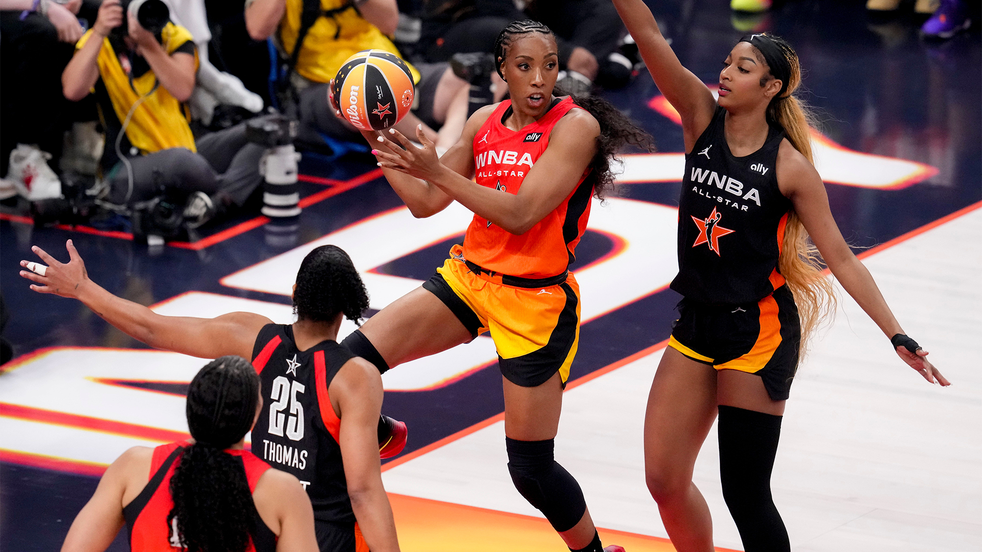 Where Your Favorite WNBA Stars Are Playing This Offseason – Togethxr